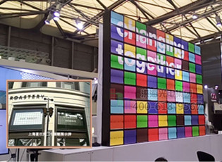 洪海展示機(jī)甲戶外廣告的優(yōu)勢(shì)！